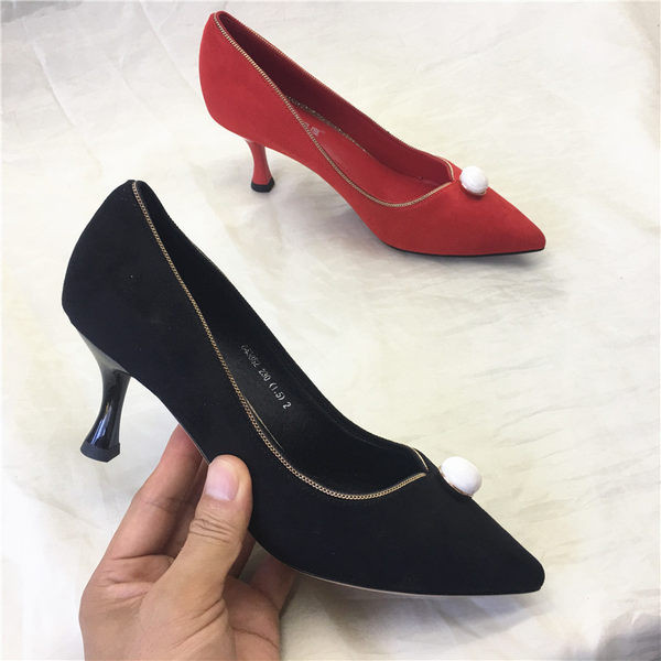 Moderne ženske cipele na špic u dvije boje