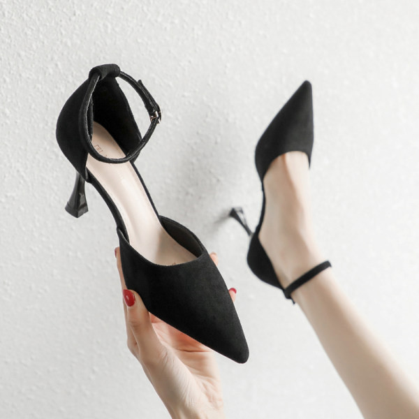 Novi model ženskih cipela na štiklu u tri boje