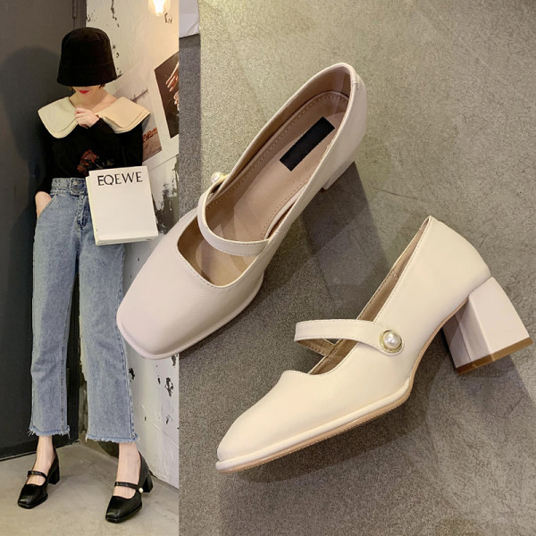 Ženske cipele s debelom petom i remenom