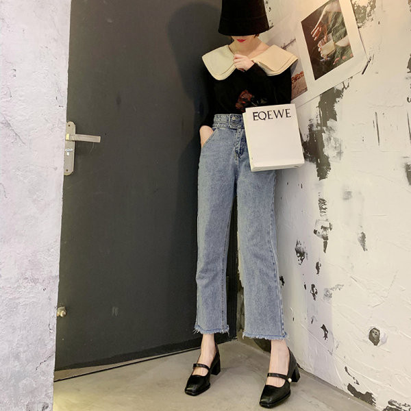 Ženske cipele s debelom petom i remenom