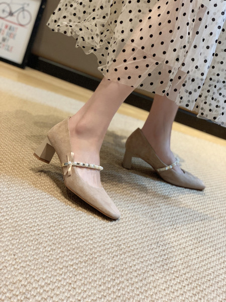 Novi model eko antilop cipela sa perlama i trakom