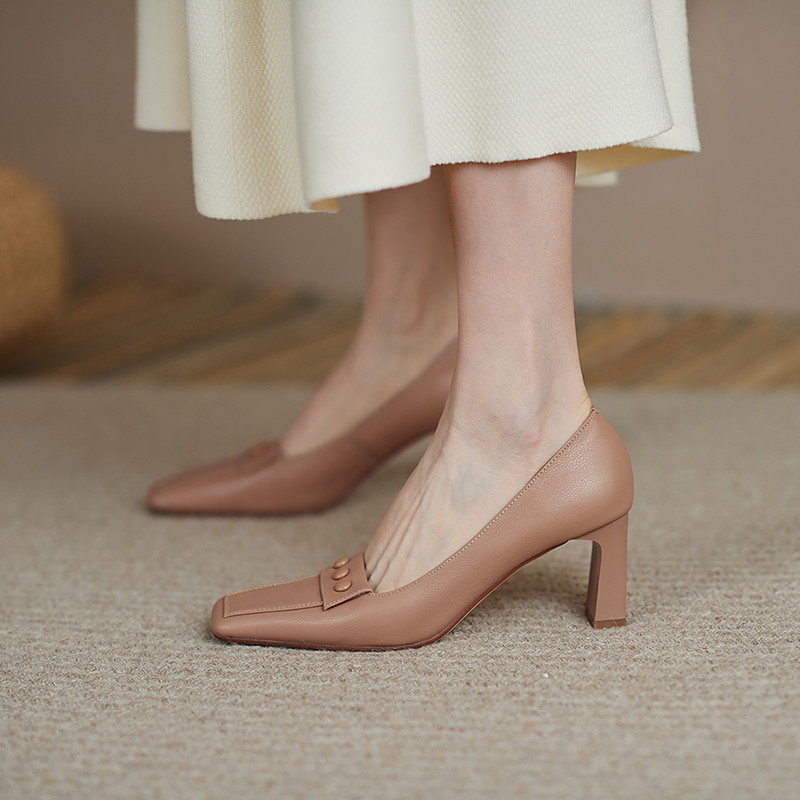 Novi model proljetnih cipela od eko kože