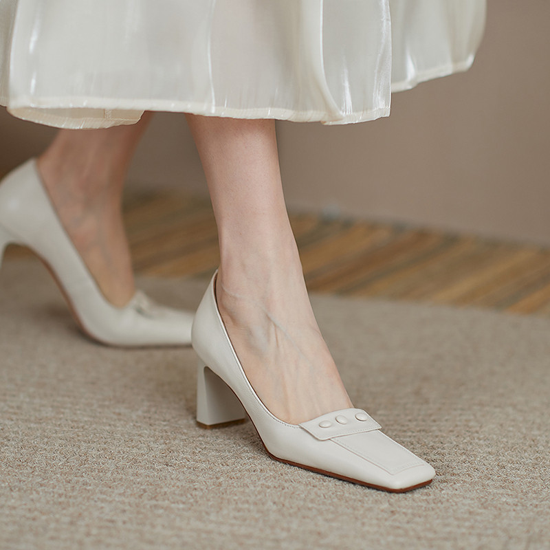 Novi model proljetnih cipela od eko kože