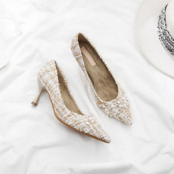 Novi model ženskih cipela sa biserima - model na špic