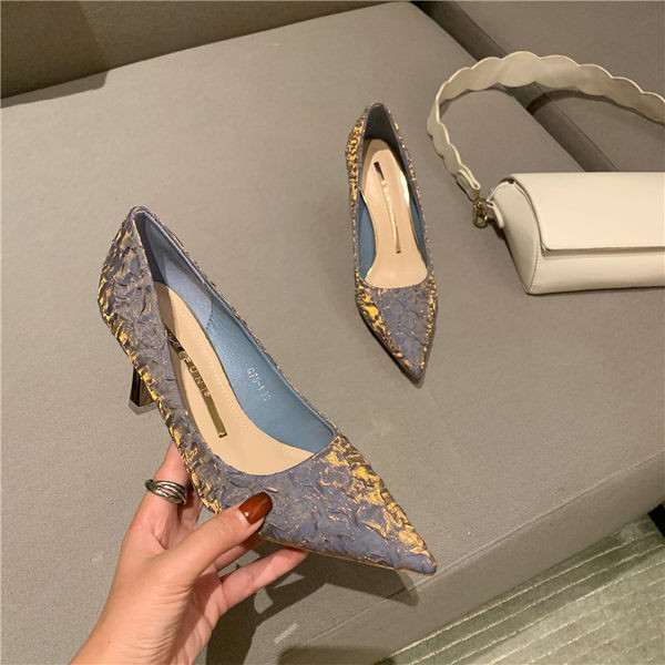 Novi model ženskih cipela na visoku petu u više boja