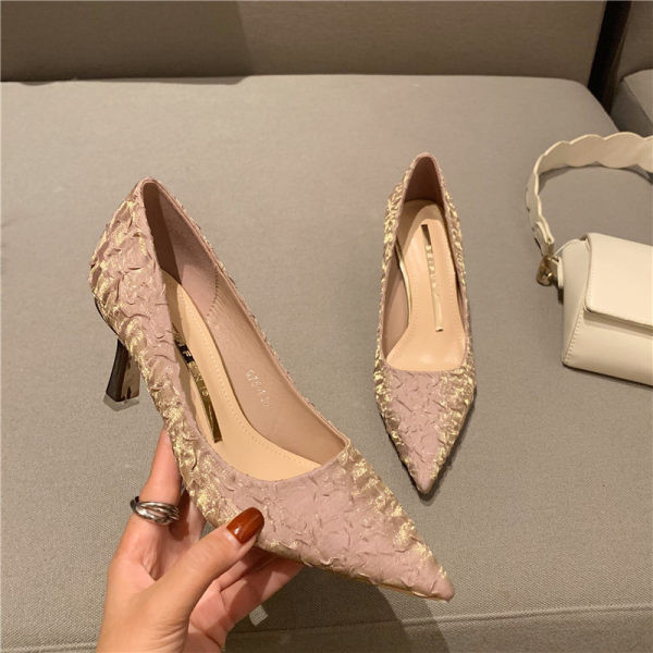 Novi model ženskih cipela na visoku petu u više boja