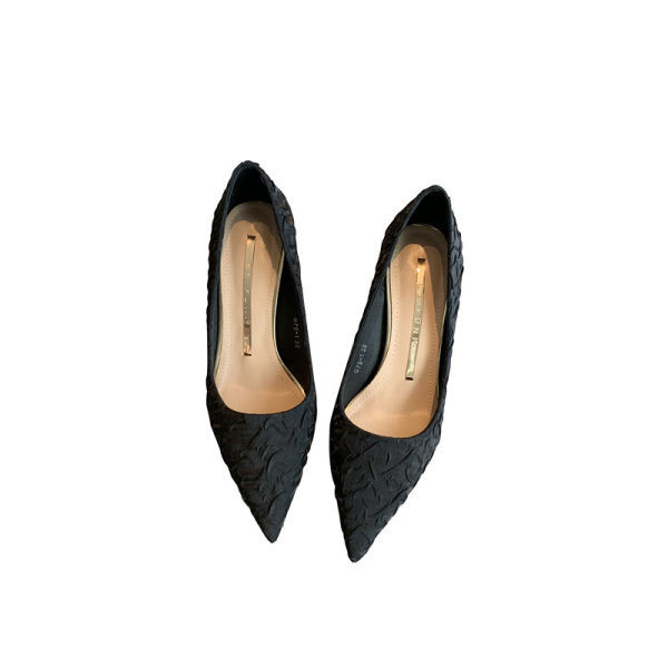 Novi model ženskih cipela na visoku petu u više boja