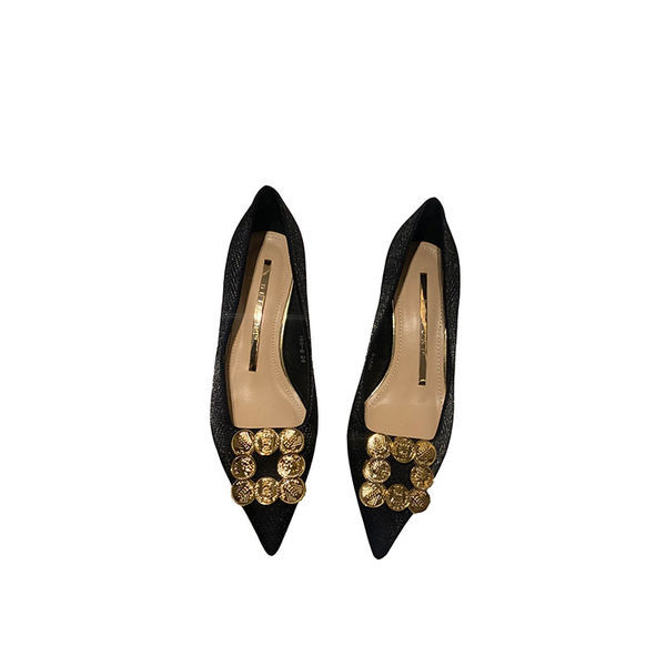 Moderne ženske cipele s visokom petom i metalnim elementom