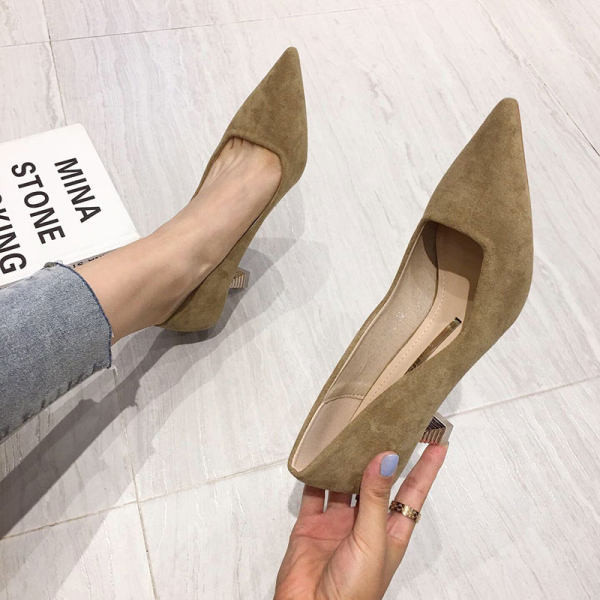 Ženske cipele na špic na visoku petu - eko antilop