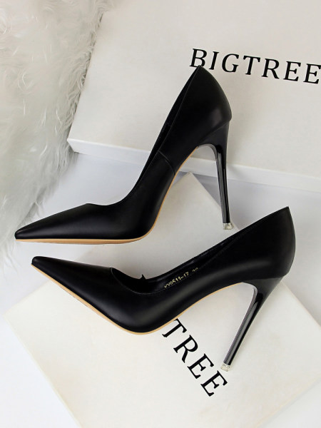 Stilīgas sieviešu smailas kurpes ar 10,5 cm papēdi