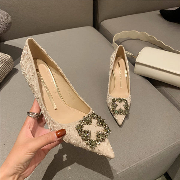 Novi model ženskih cipela na visoku petu - više boja