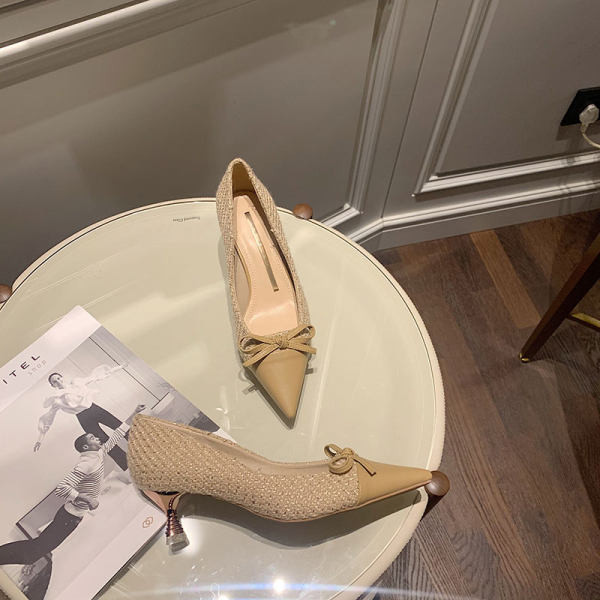 Novi model ženskih cipela na špic sa trakom - više boja