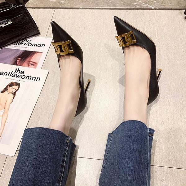 Ženske proljetne cipele s visokom petom i metalnim ukrasom