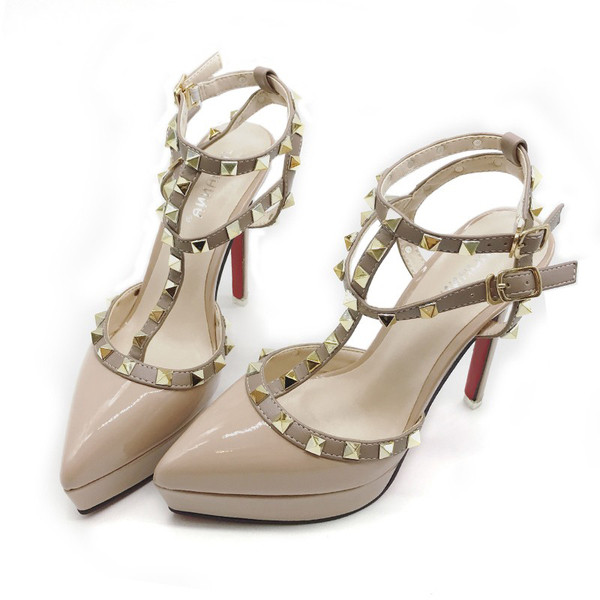 Moderne ženske cipele s ušicama i petom tankom 12 cm