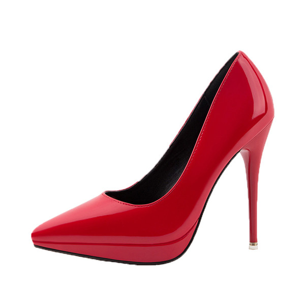 Ženske lakirane cipele na visoku petu i platformu