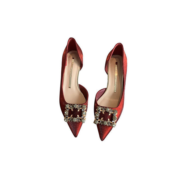 Moderne ženske cipele s trakom i visokom petom