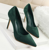 Elegantne ženske cipele na špic na petu 9,5 cm