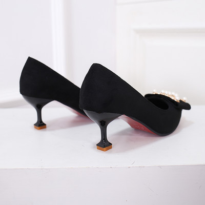 Elegantne ženske cipele s kopčom - dva modela