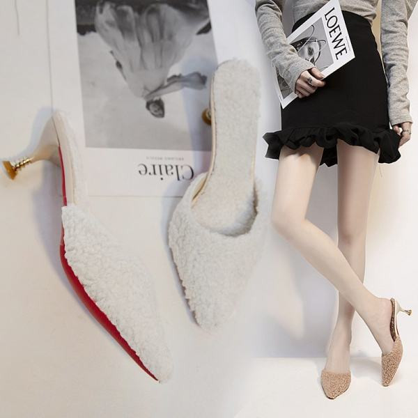 Ženske moderne cipele model na špic s perom