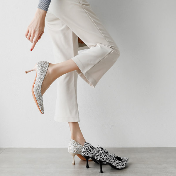 Moderne ženske cipele na visoku petu - model na špic