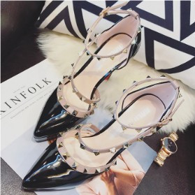 Elegantne ženske cipele s tankom petom od 12 cm i metalnim ukrasima - dva modela