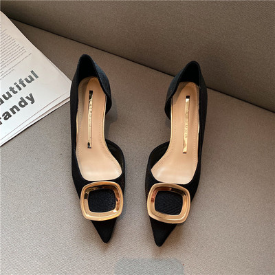 Novi model ženskih cipela sa kopčom i petom visine 5 cm