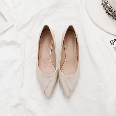 Ležerne ženske kožne cipele na petu - model na špic u bež i crnoj boji