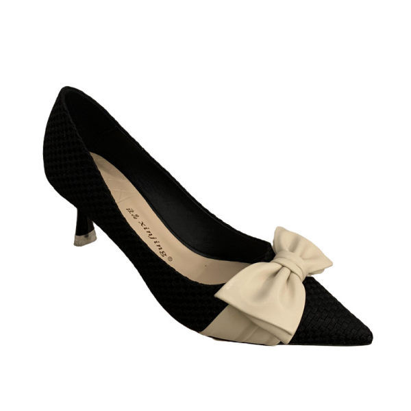 Novi model ženskih cipela na špic sa trakom u plavoj i crnoj boji