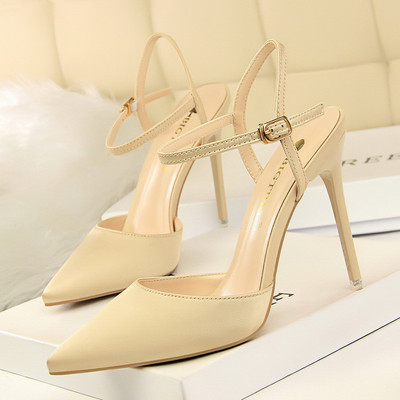 Elegantne satenske sandale s tankim remenčićima