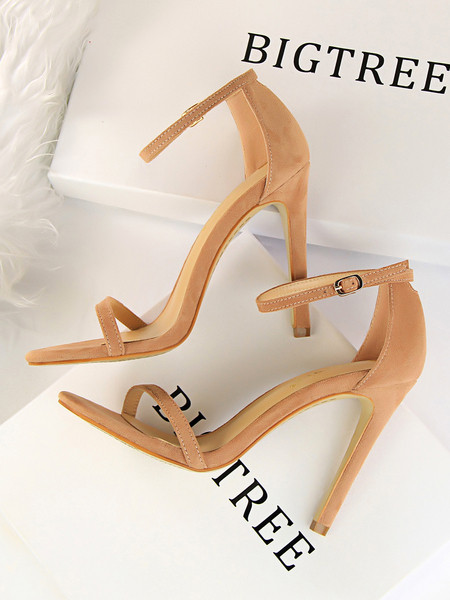 Moderne lakirane sandale s tankim remenčićima i visokim petama