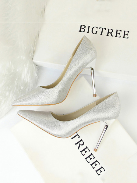 Špic model ženskih cipela s tankom petom od 10,5 cm