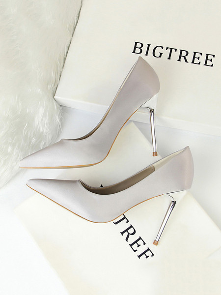 Špic model ženskih cipela s tankom petom od 10,5 cm