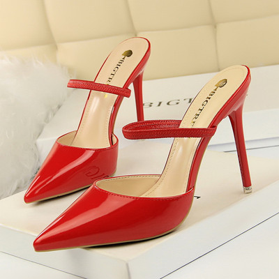 Elegantne špicaste ženske sandale na tanku petu