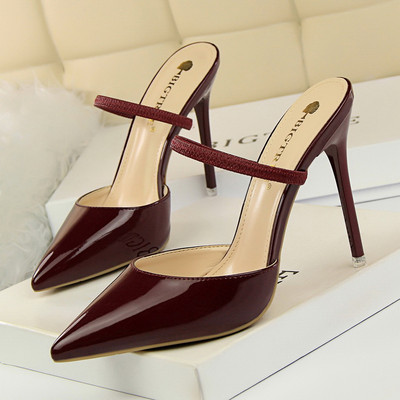 Elegantne špicaste ženske sandale na tanku petu