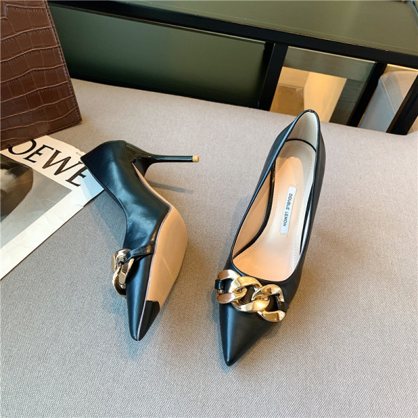 Novi model ženskih kožnih cipela sa metalnim elementom i visokom petom 8 cm