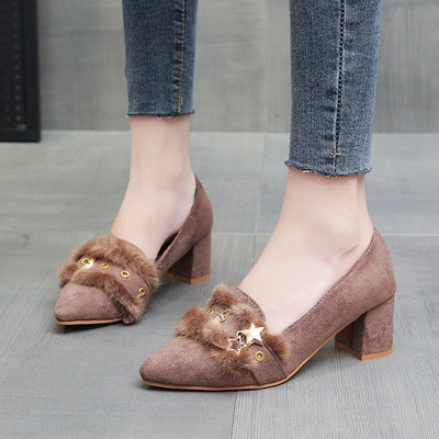 Moderne ženske cipele s donjom i debelom petom