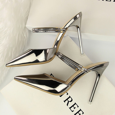 Moderne ženske kožne sandale na tanku petu