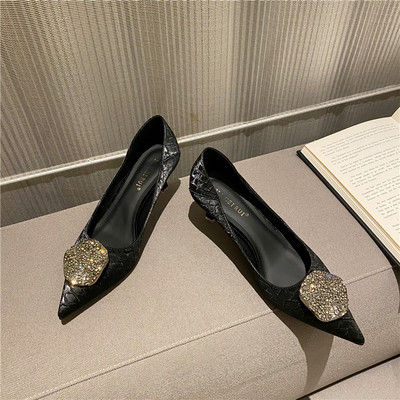 Novi model ženskih cipela od umjetne kože na petu 5 cm