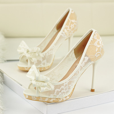 Elegantne ženske čipkaste cipele s vrpcom i petom od 9,5 cm