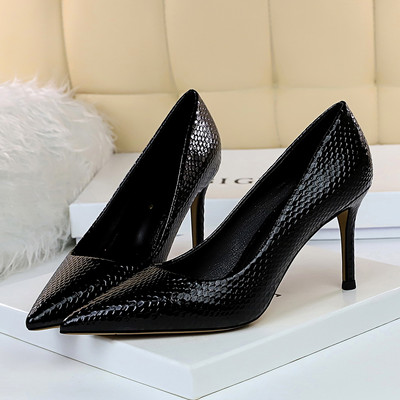 Elegantne ženske kožne cipele s petom od 8 cm