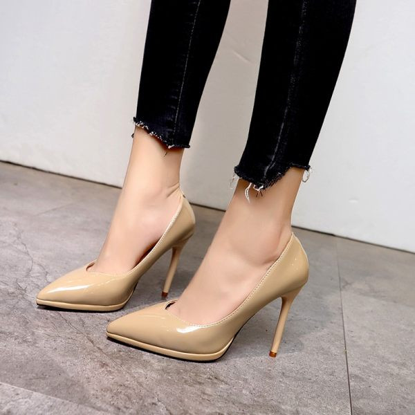 Elegantne ženske lakirane cipele na visoku petu 9 cm