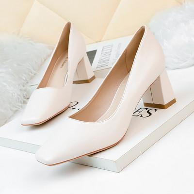 Moderne ženske cipele od eko kože sa debelom petom