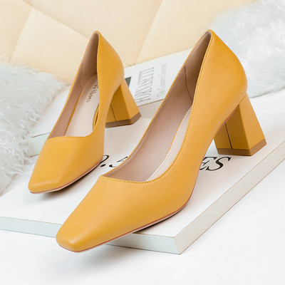 Moderne ženske cipele od eko kože sa debelom petom