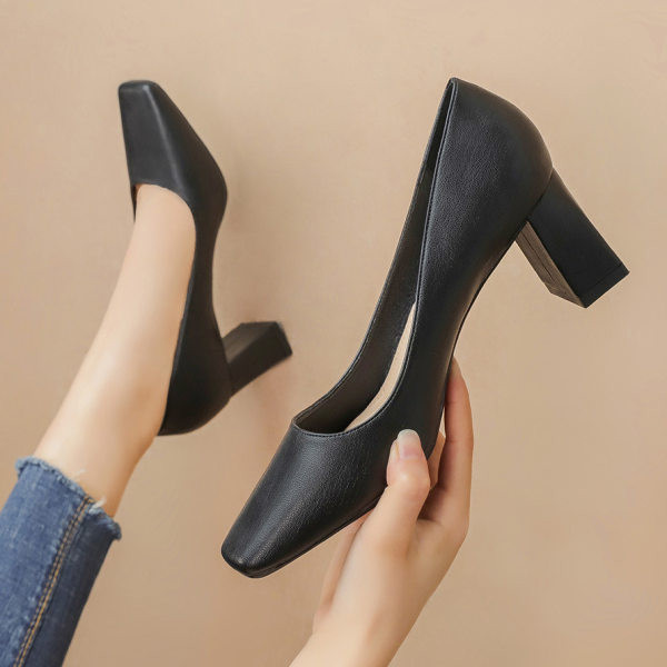 Moderne ženske cipele od eko kože sa debelom petom