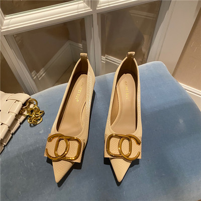 Moderne ženske cipele na visoku petu 5 cm - tri boje