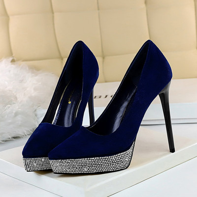 Visoke ženske cipele od eko antilopa i kamenčića