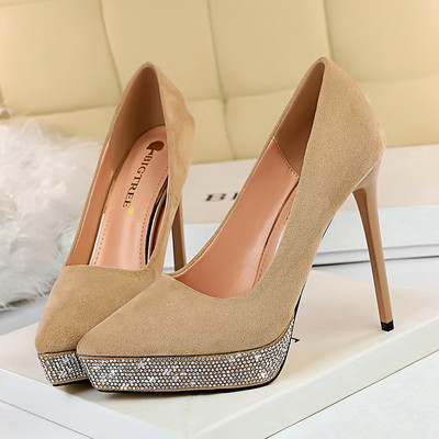 Visoke ženske cipele od eko antilopa i kamenčića