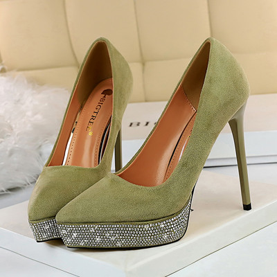 Visoke ženske cipele od eko antilopa i kamenčića