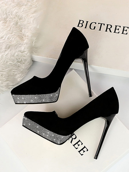 Visoke ženske cipele od eko antilopa i kamenčića