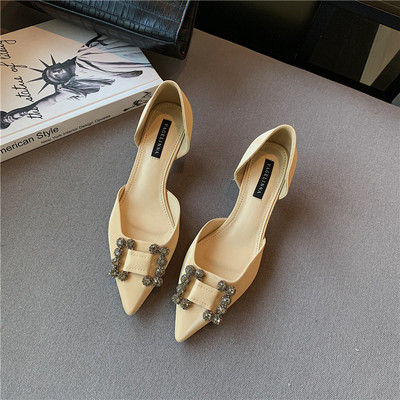 Novi model ženskih cipela sa metalnom kopčom sa kamenčićima